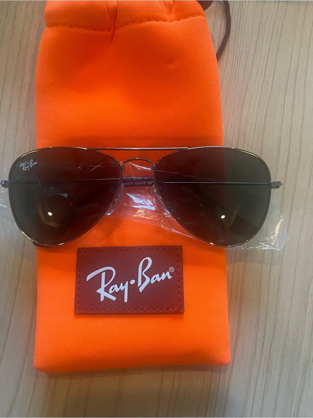 Ray-Ban Aviator Sunglasses with Orange Pouch